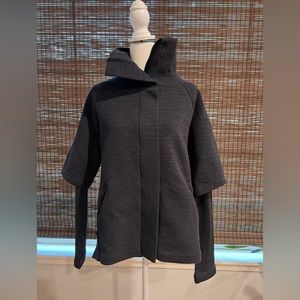 NWT New Balance casual/dressy jacket with build in sleeves, zipper/snaps, gray.